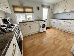 Kitchen- click for photo gallery